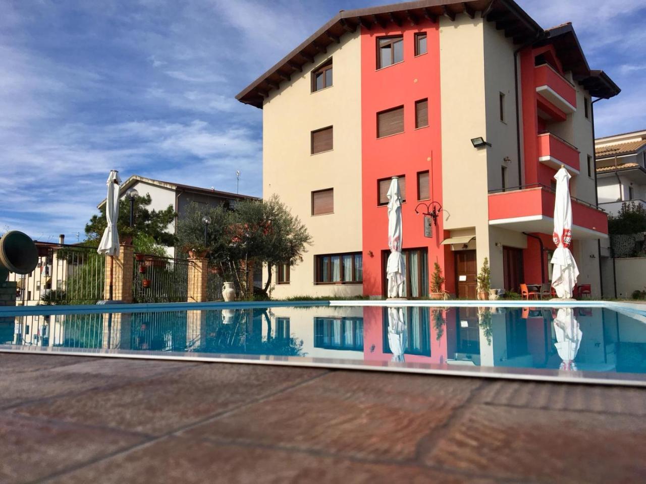 Hotel Opera' Moscufo Εξωτερικό φωτογραφία
